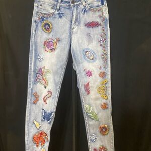 BAN.JARA EMBROILED JEANS